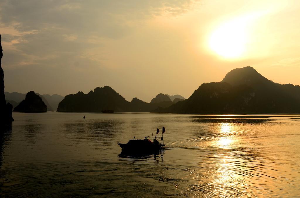 Margaret Cruises Hotel Ha Long Exterior foto
